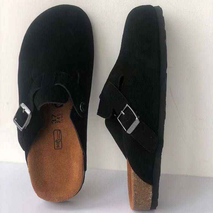 Heren clogs van duurzaam materiaal, met fijne textuur, ideaal als casual zomer schoenen of comfort slippers.