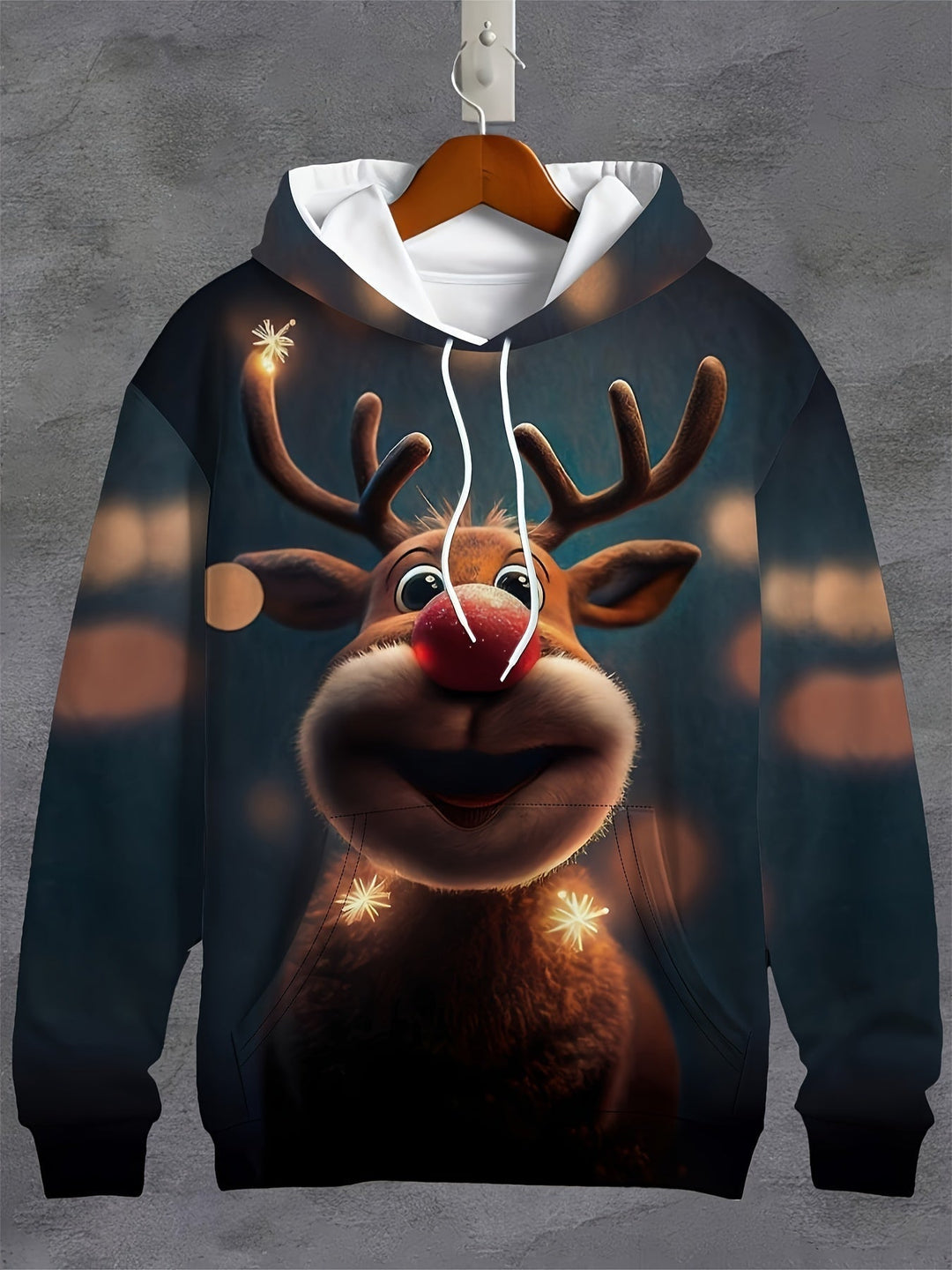 Zwarte heren kersttrui met lichtjes, rendier design. Perfecte kerstkleding voor de feestdagen.