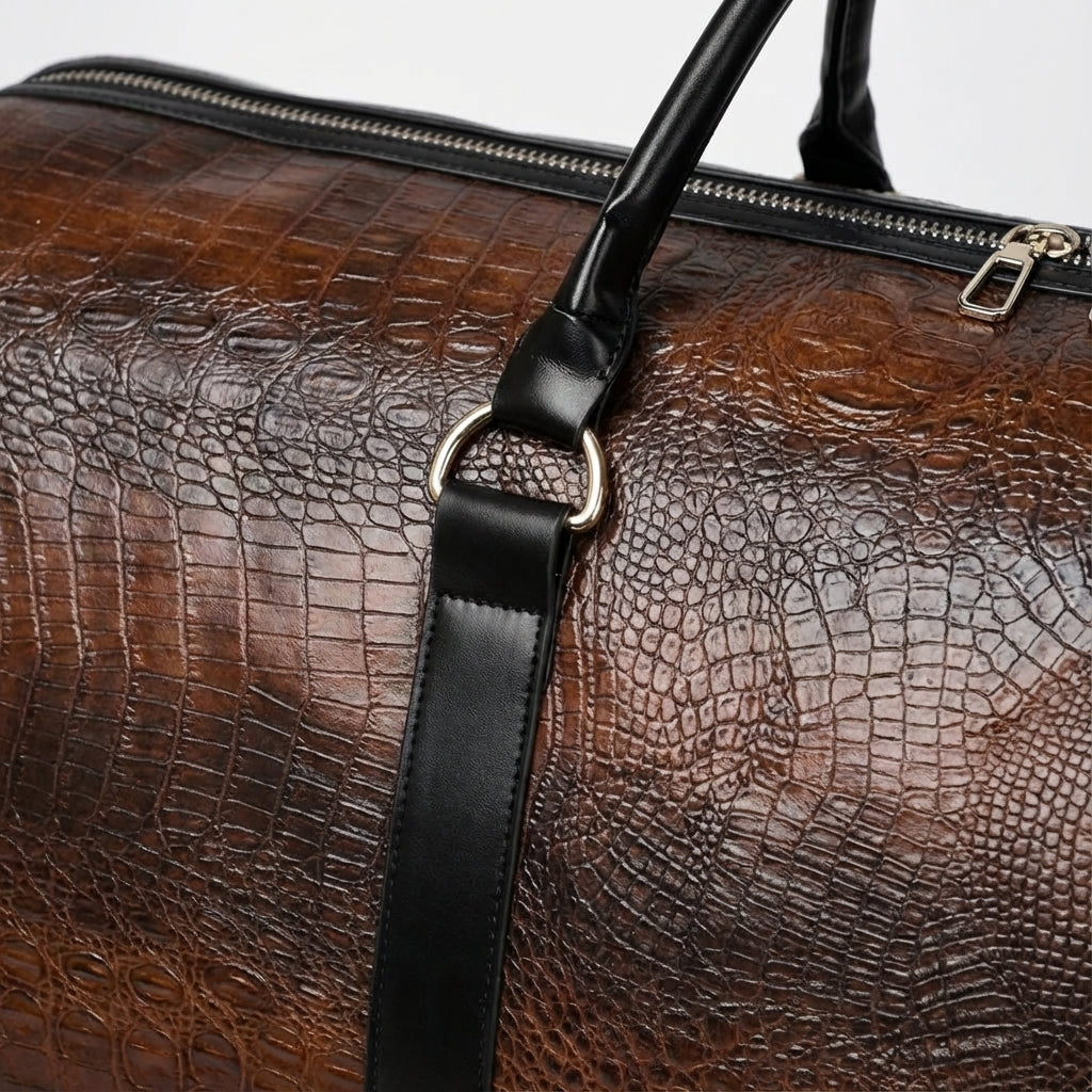 Stijlvolle zwarte weekendtas voor dames en heren, met verstelbare band. Ideaal voor korte reizen en handbagage.