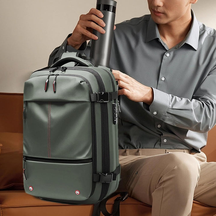 Veilige unisex 60L reisrugzak, waterdicht en uitbreidbaar, met vacuümfunctie voor compacte bagage.