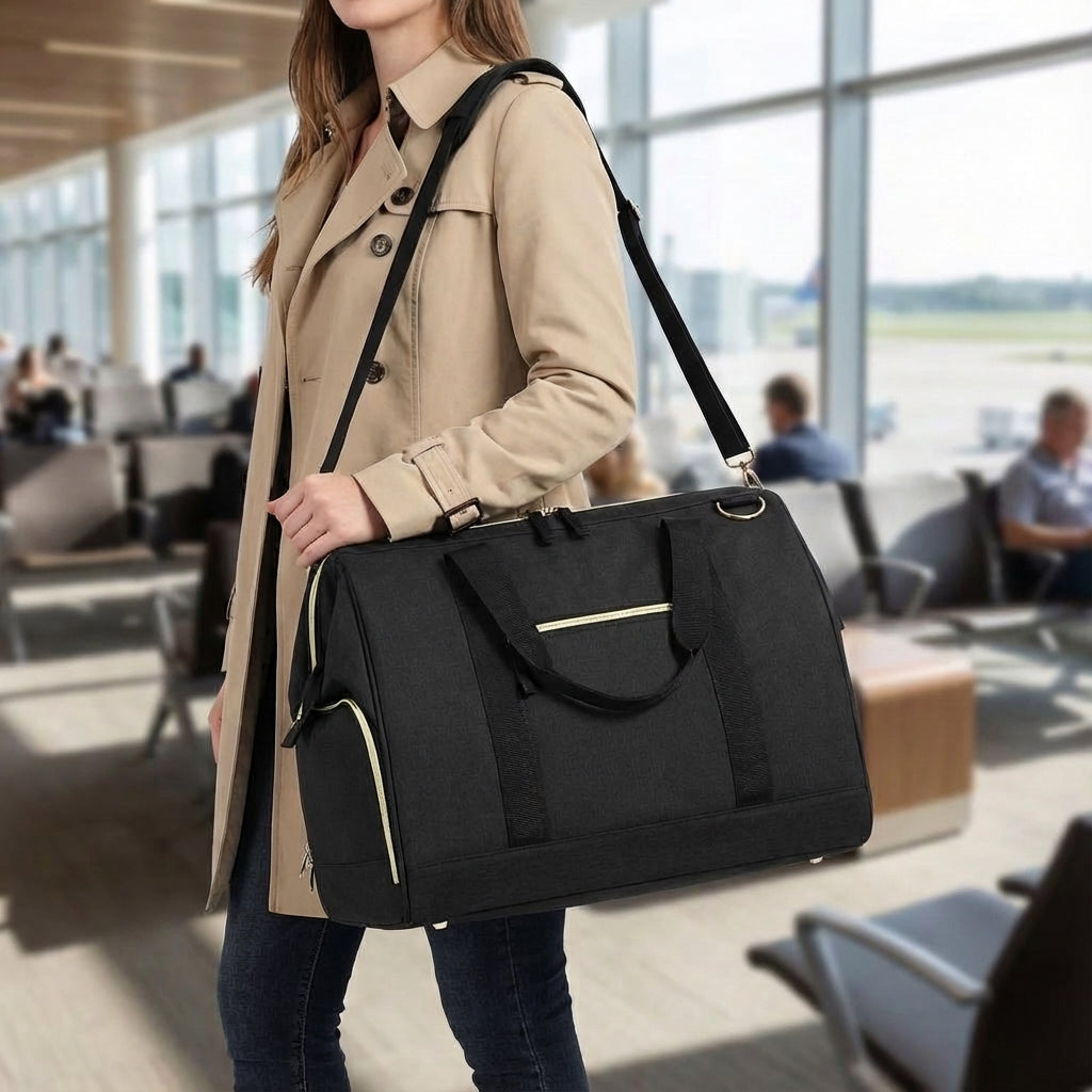 Zwarte unisex waterbestendige 33 liter reisduffel van Voyagia. Ideaal als sporttas of weekendtas.